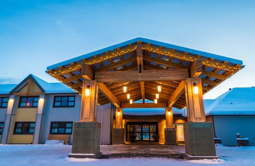 Smithers Hotel | Prestige Hudson Bay Lodge, Premier Collection