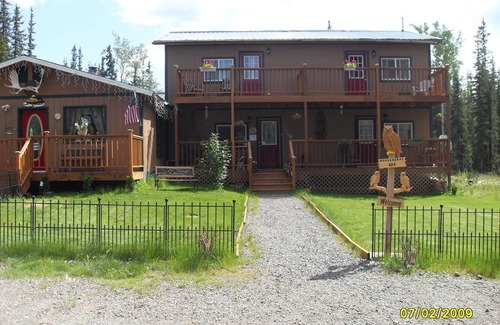 Tok Hotel | A Hyde Away Inn B&B
