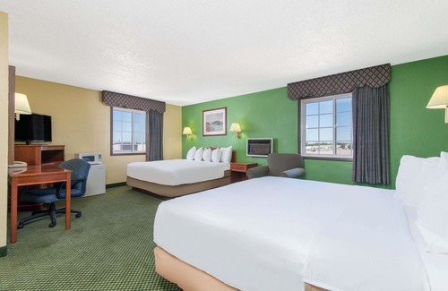 Great Bend Hotel | Days Inn by Wyndham Great Bend