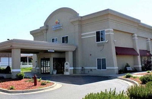 Ann Arbor Hotel | Quality Inn & Suites Ann Arbor Hwy 23