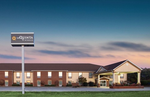 Calhoun Hotel | La Quinta Inn by Wyndham Calhoun