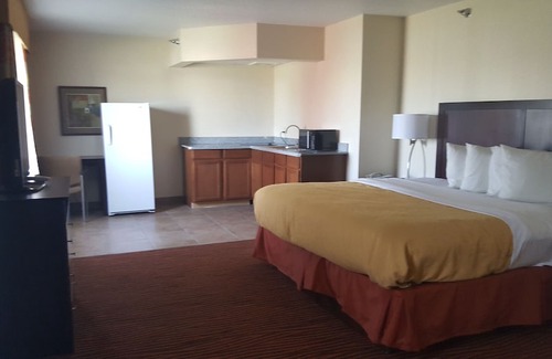 Muscatine Hotel | AmericInn by Wyndham Muscatine