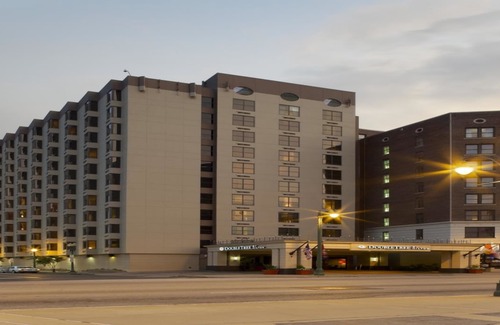 Downtown Memphis Hotel | DoubleTree by Hilton Memphis Downtown