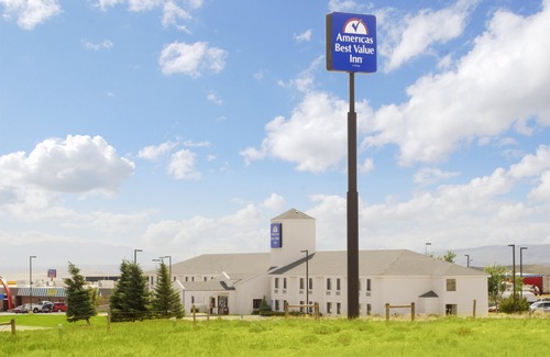 Rawlins Hotel | Americas Best Value Inn