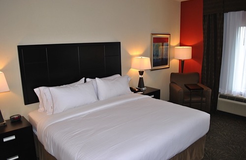 Salem Hotel | Holiday Inn Express Salem, an Ihg Hotel