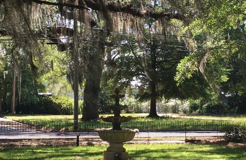 Bainbridge Hotel | The Commodore Bed and Breakfast