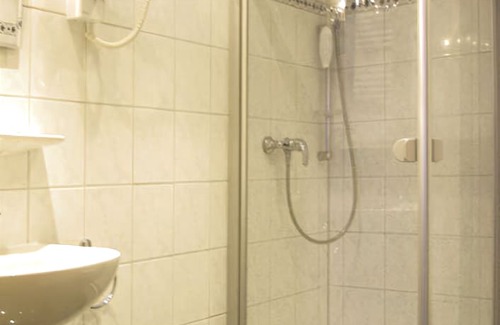 Ramstein-Miesenbach Hotel | Hotel Atlantis