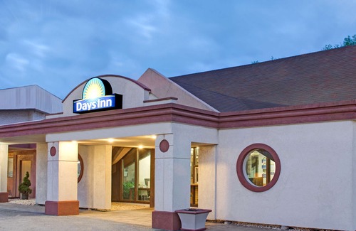 Washington Hotel | Days Inn by Wyndham Washington