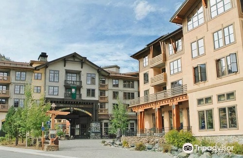 Olympic Valley Hotel | Red Wolf Lodge at Squaw Valley