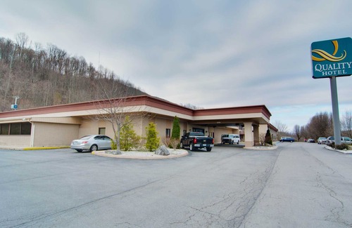 Bluefield Hotel | Quality Hotel and Conference Center