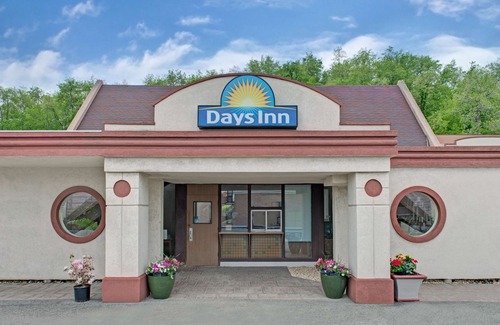 Washington Hotel | Days Inn by Wyndham Washington