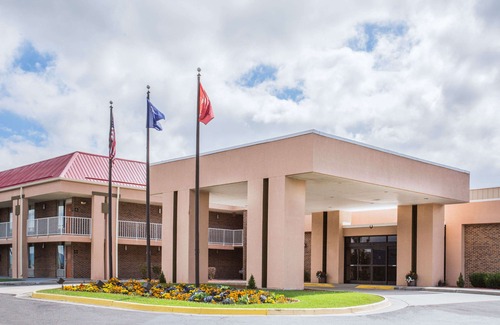 Wytheville Hotel | Ramada by Wyndham Wytheville