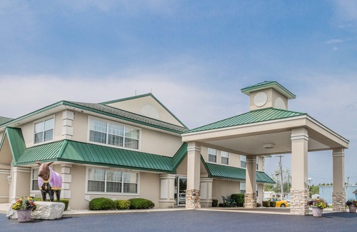 Manistique Hotel | Quality Inn & Suites