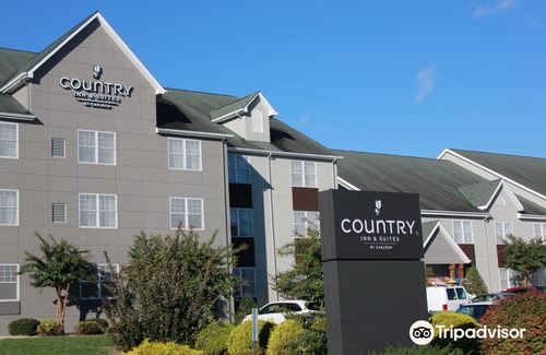 Hollins Hotel | Country Inn & Suites by Radisson, Roanoke, VA