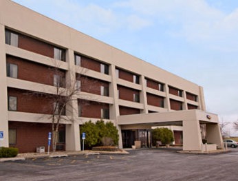Quad Cities Hotel | Baymont by Wyndham Davenport
