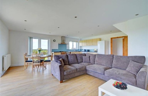 Treburrick Cottage | Lucerne