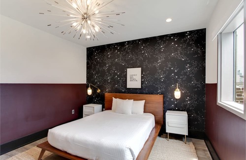 Central Business District House | Roami at The Brandywine | Pool | 2 Bed Penthouse