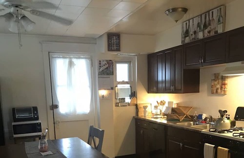 Harrisburg - Hershey House | Quaint,furnished, 2 bedroom house, courtyard,1 block to Scenic Susquehanna River