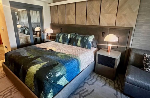 Mammoth Lakes Condo | Beautiful Top Floor Remodeled Monache Studio. Dogs Considered.