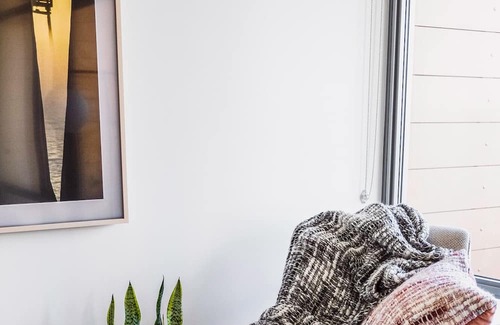 Downtown Vancouver Condo | Penthouse condo located 5 minutes from the seawall