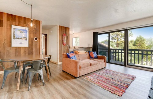 Big Bear Lake Ski Chalet | Ski in Ski out chalet by Bear X