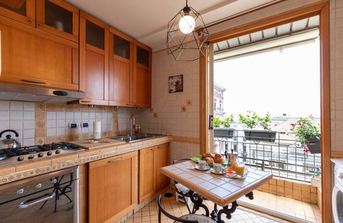 Naples City Centre Apartment | Delightful apartment in the heart of Naples overlooking the Vesuvius