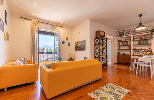 Naples City Centre Apartment | Delightful apartment in the heart of Naples overlooking the Vesuvius