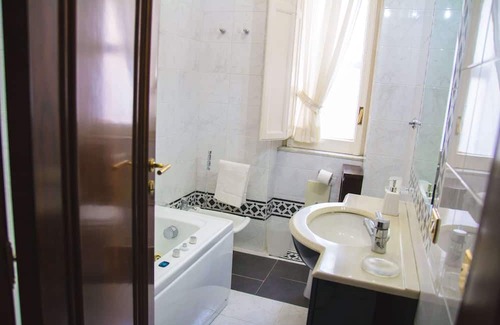 Vomero Apartment | Easy House