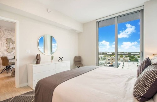 Northeast Miami Condo | Brandnew unit Miami Design District pool & parking