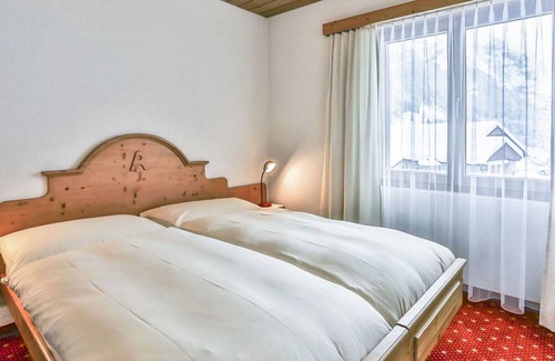 Grindelwald Apartment | Lovely apartment for 2 people with WIFI, TV, balcony, pets allowed and parking
