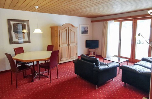 Grindelwald Apartment | Lovely apartment for 2 people with WIFI, TV, balcony, pets allowed and parking