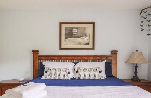 Staunton House | Ridgeview Retreat: Mountain Views and Pet Friendly