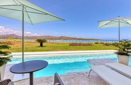 Puerto Plata Resort | All-Inclusive Premium Junior Swim Up Suite at Senator Puerto Plata Resort