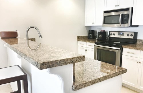 Grace Bay West Condo | Oasis | 1 BR Condo | Tropical View | Wifi & Pool