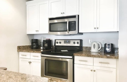 Grace Bay West Condo | Oasis | 1 BR Condo | Tropical View | Wifi & Pool