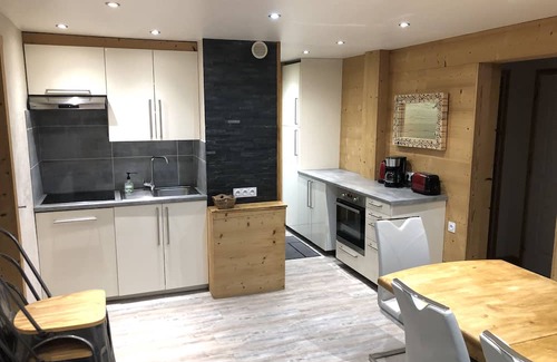 Val-Thorens Apartment | VAL THORENS PLEASANT APARTMENT 10 PEOPLE COMPLETELY RENOVATED