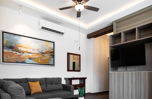 Monterrey Apartment | New, with amenities and great location.
