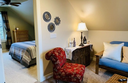 Selah House | Lookout View Suite-Private LV, Bdrm, Bath in Family Home