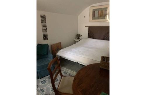 Perier Bed & Breakfast | Studio Perier with garden - Vélodrome 15 mns bus