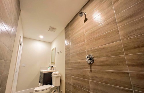 Homestead Apartment | Find Peace - Bird Tiny House in Japanese Garden