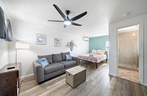 San Jacinto Apartment | Coastal Cottage Unit 10|BeachBox|Walk to Beach!