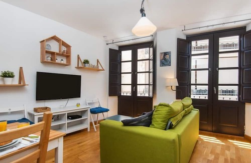 La Goleta Apartment | The Artist´s Balcony