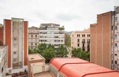 El Putget i Farro Apartment | Apartment for 7 people