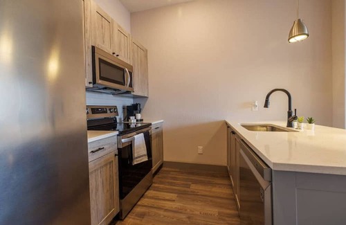 Jefferson Park Apartment | Adorable 1BR in the Highlands