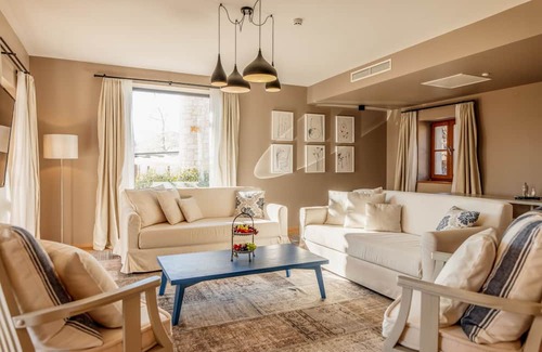 Bale Resort | Villa Gambalera - Three Bedroom Resort, Sleeps 6