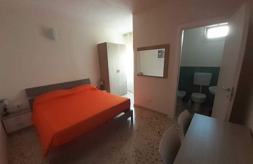 Castelvetrano House | Holiday Home "Baloo" with Shared Pool & Wi-Fi