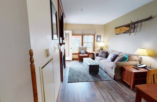 Snowshoe Condo | Cozy Allegheny Condo Bike In/out from patio