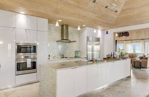 Sugarloaf Key House | Luxurious Oceanfront Home w/ a Private Pool, High-Speed WiFi, & Private Beach