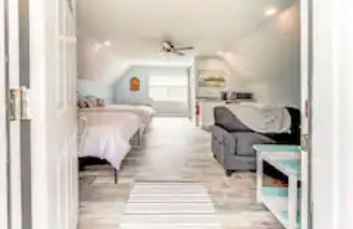 Long Beach Condo | Aubrey's Lookout at LazyOak.Life