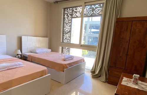 El Gouna Apartment | Taj Home, mangroovy 2,5BR pool view.free beach access